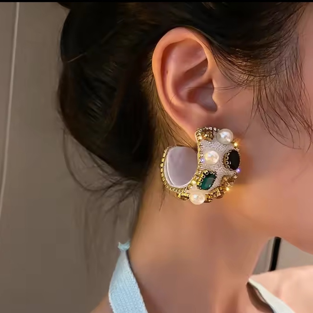 Gilded White Crystal Pearl Drop Earrings - Picture 2 of 6